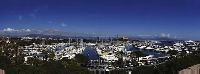 Vue panoramique port d'Antibes